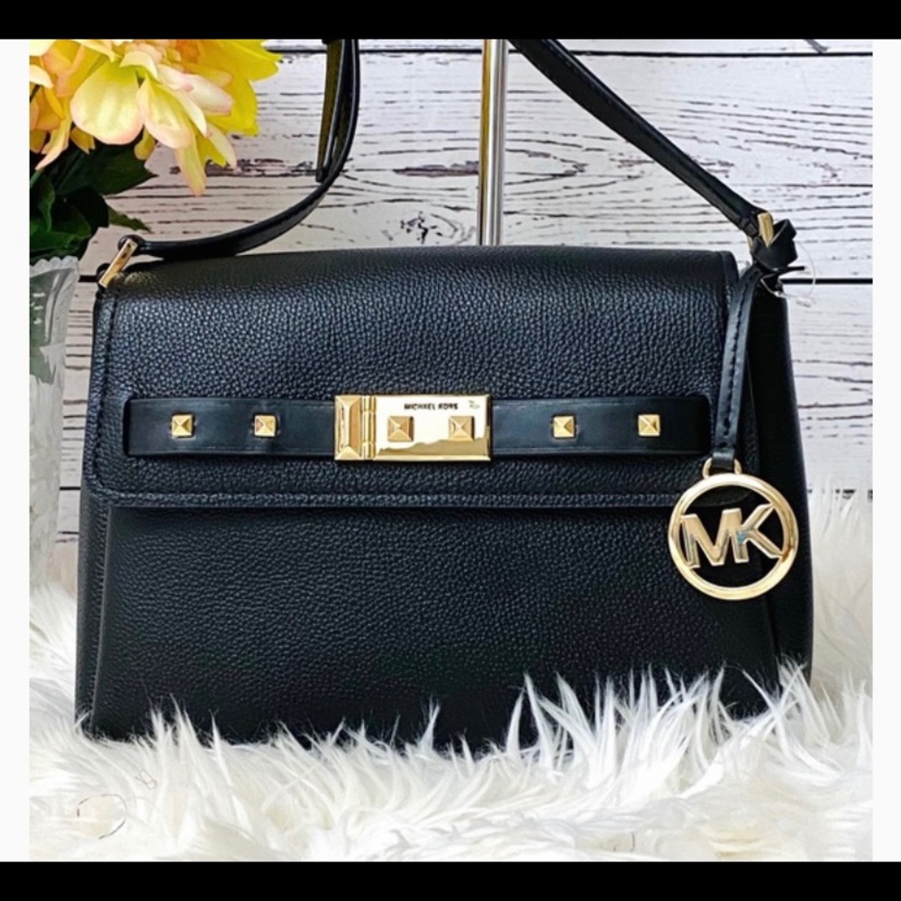 SOLD OUT ‼️‼️ - NEW Authentic Michael Kors Addison Crossbo…
